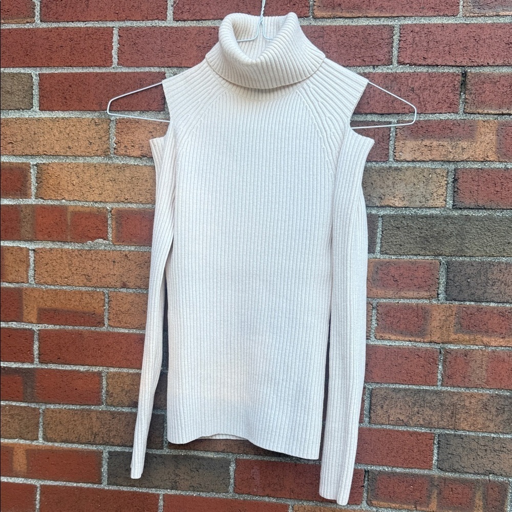 Theory Jemliss Evian Stretch Wool Cold Shoulder Turtleneck Sweater - Size P